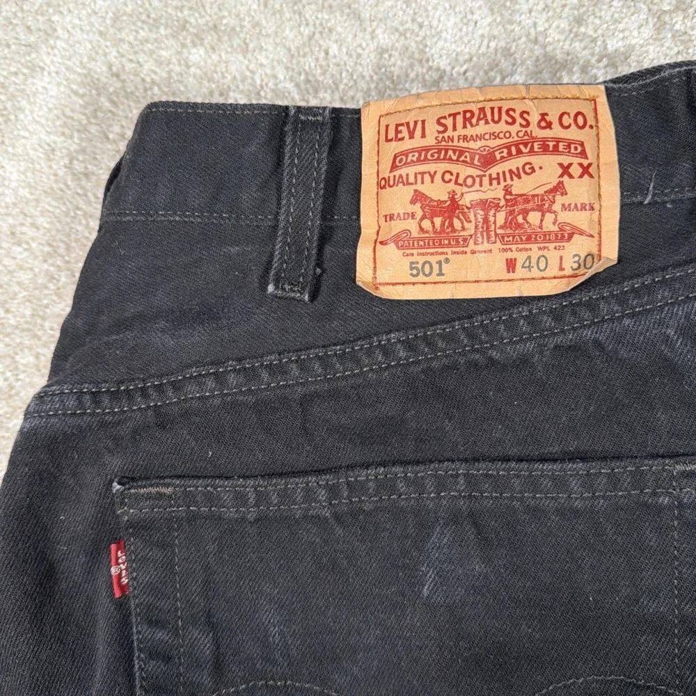 Levis 501 Button Fly Black Jeans Mens‎ 40 X 30 (FITS 37 X 29) Cotton Denim